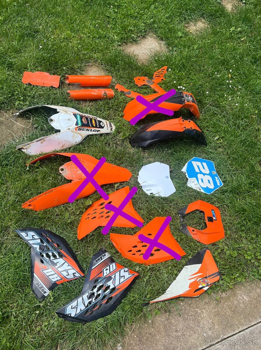 Plasty, fmf koleno,výfuk KTM exc 250