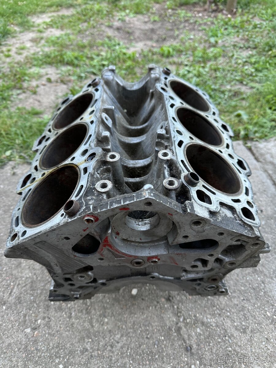 Blok motora V6