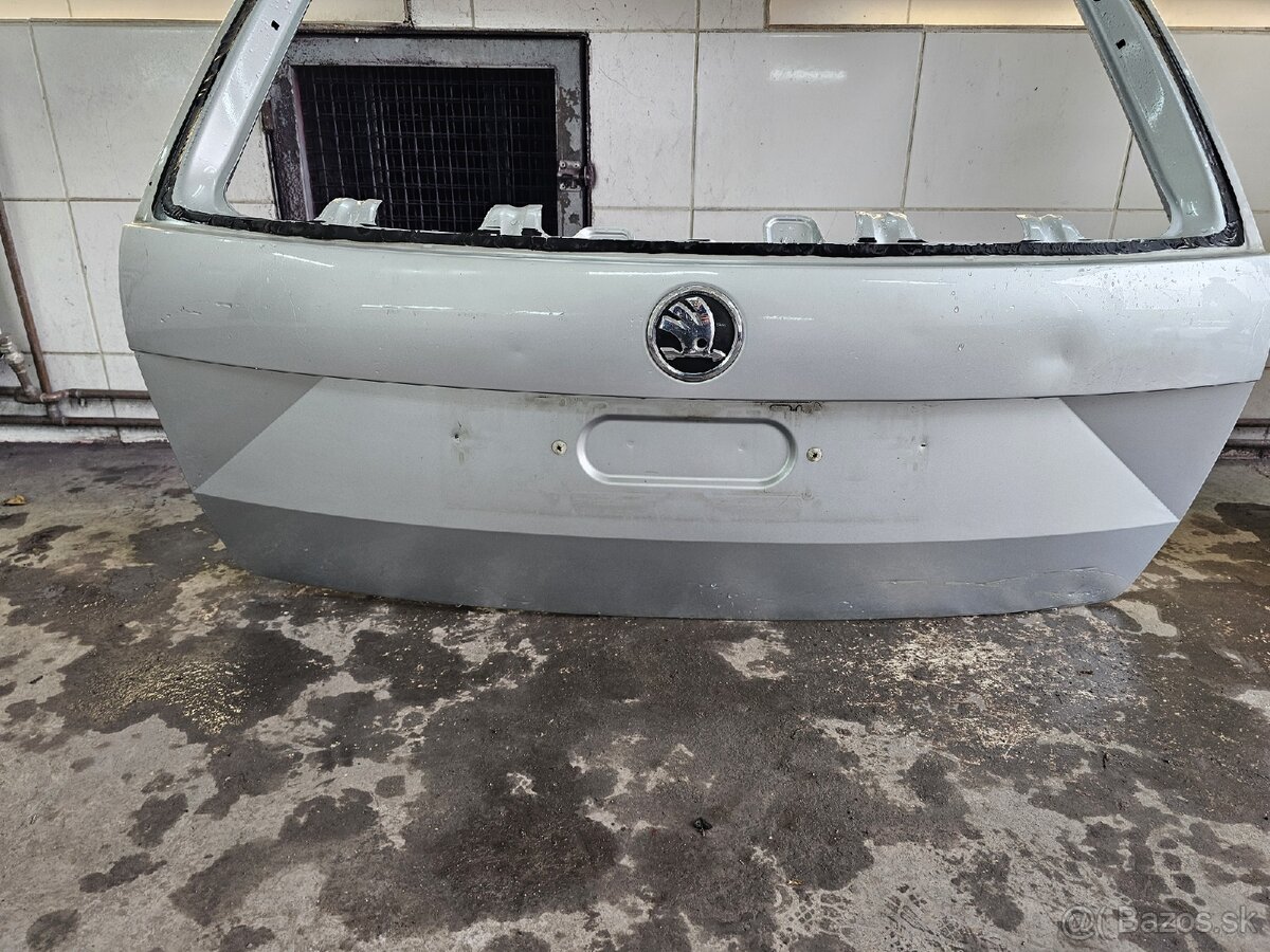 Veko kufra Škoda octavia 3 kombi