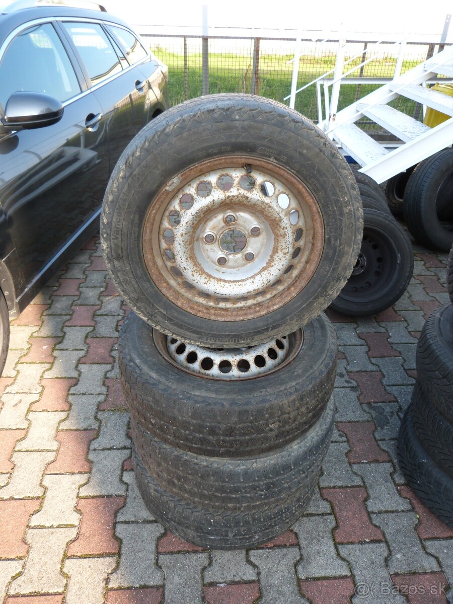 VW T5 sada 5x120 205/65 R16 C zátažové