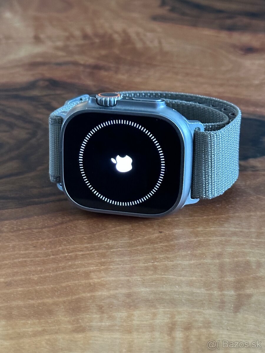 Apple Watch Ultra 1 top stav