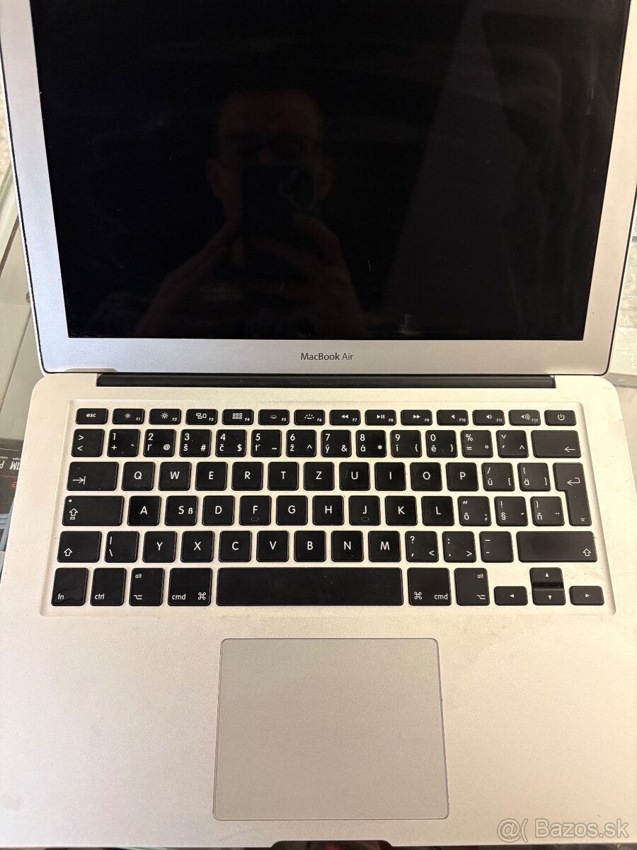 Apple Macbook Air 13” (2017)