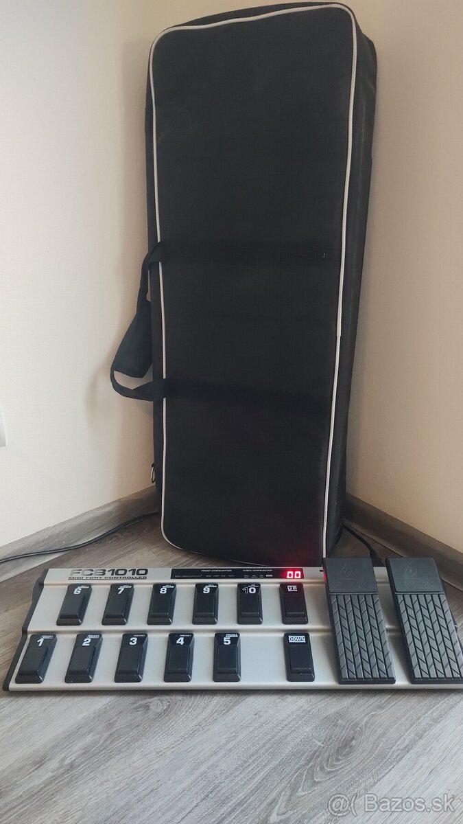 Behringer FCB1010 Nožný prepínač + taška