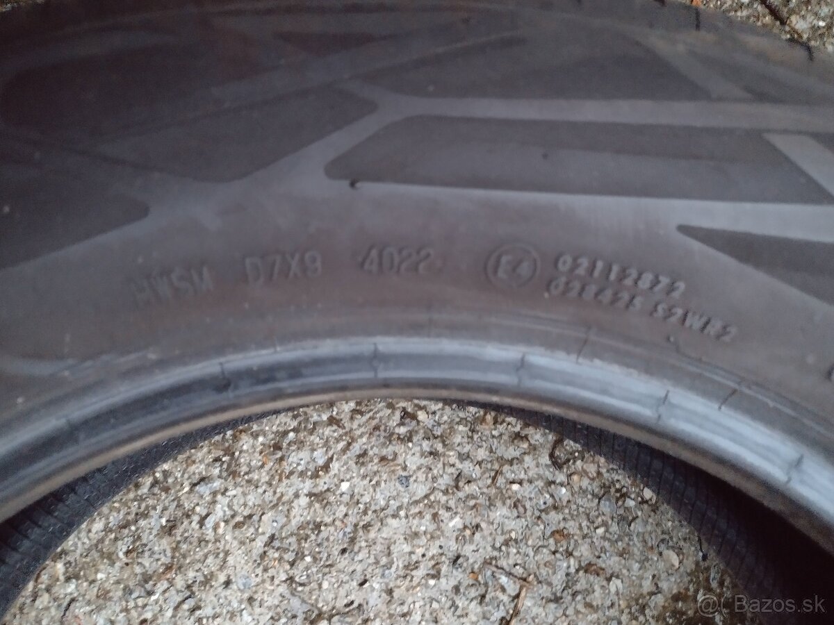 Predám 215/60R16