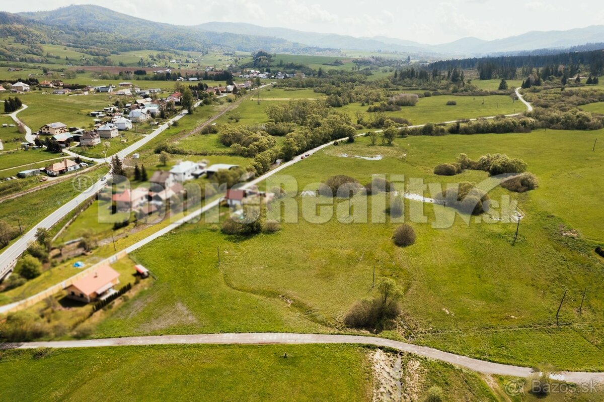 PREDAJ: Rozľahlý pozemok na brehu rieky Rohozná, 7566 m2, Br