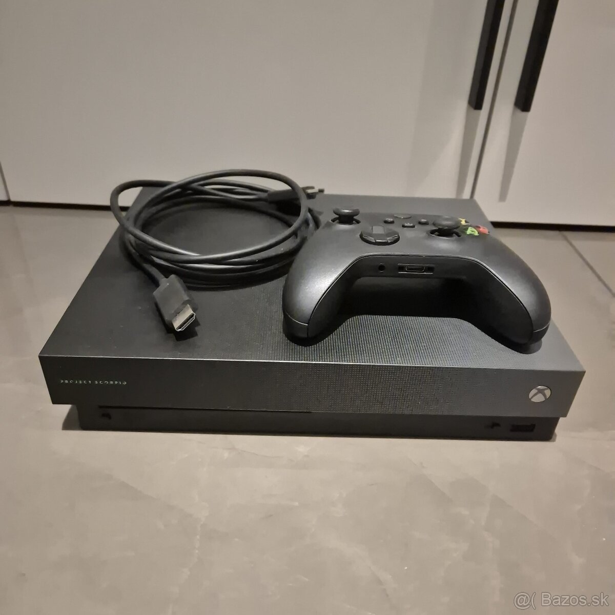 Predám Xbox One X 1TB - Project Scorpio edícia