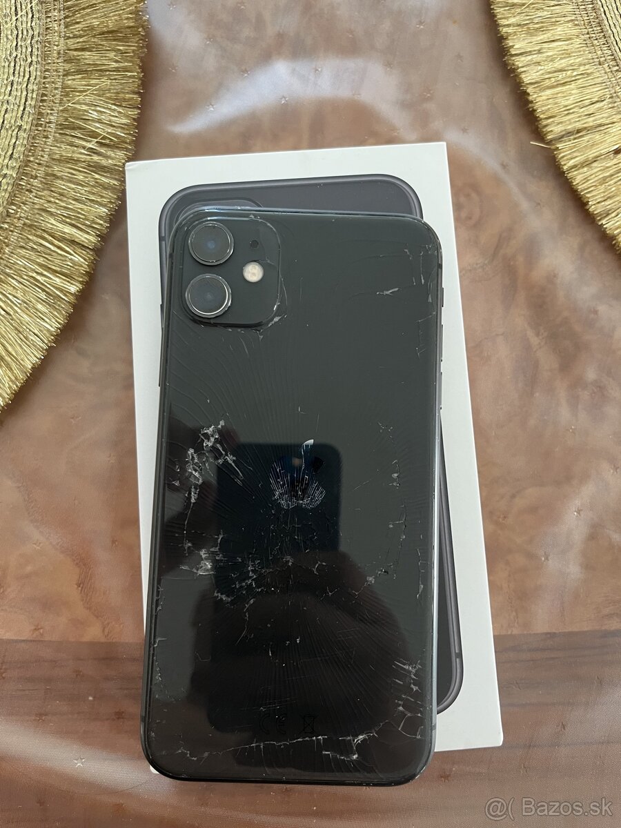 Predám IPhone 11