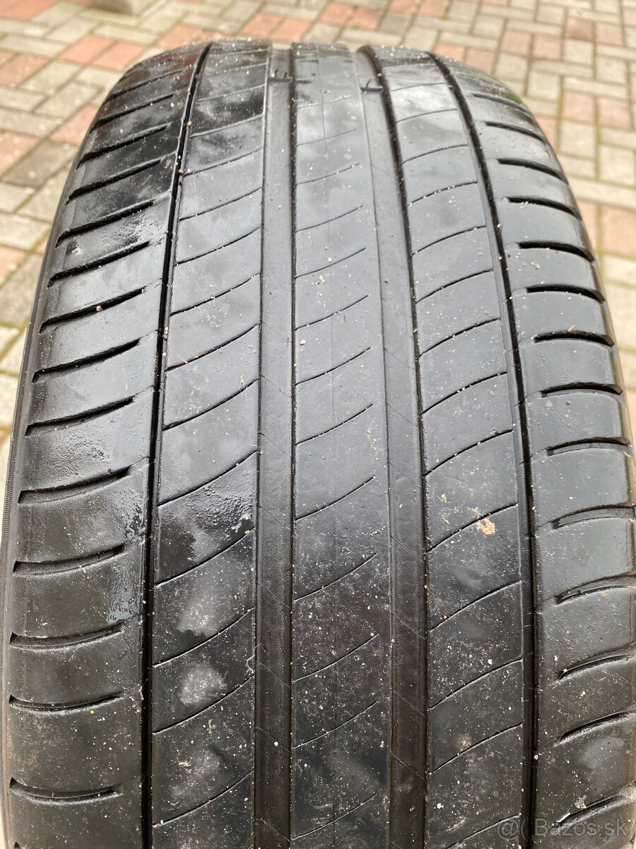 Letné pneu 235/55 r17