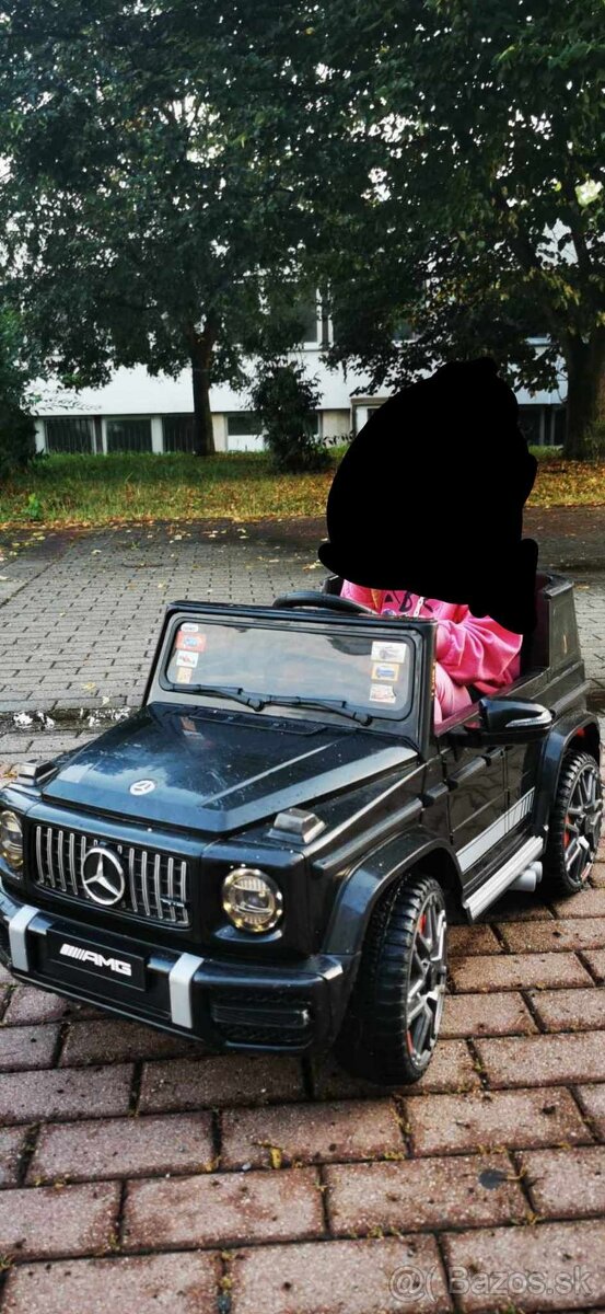 Predavam elektricke autíčko Mercedes dobrom stave