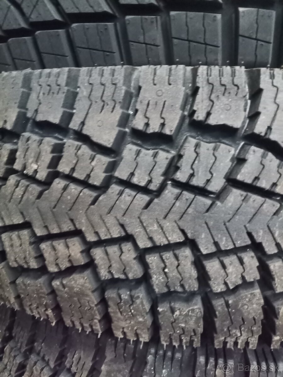 205/75 R16 C 110/108R VRANIK