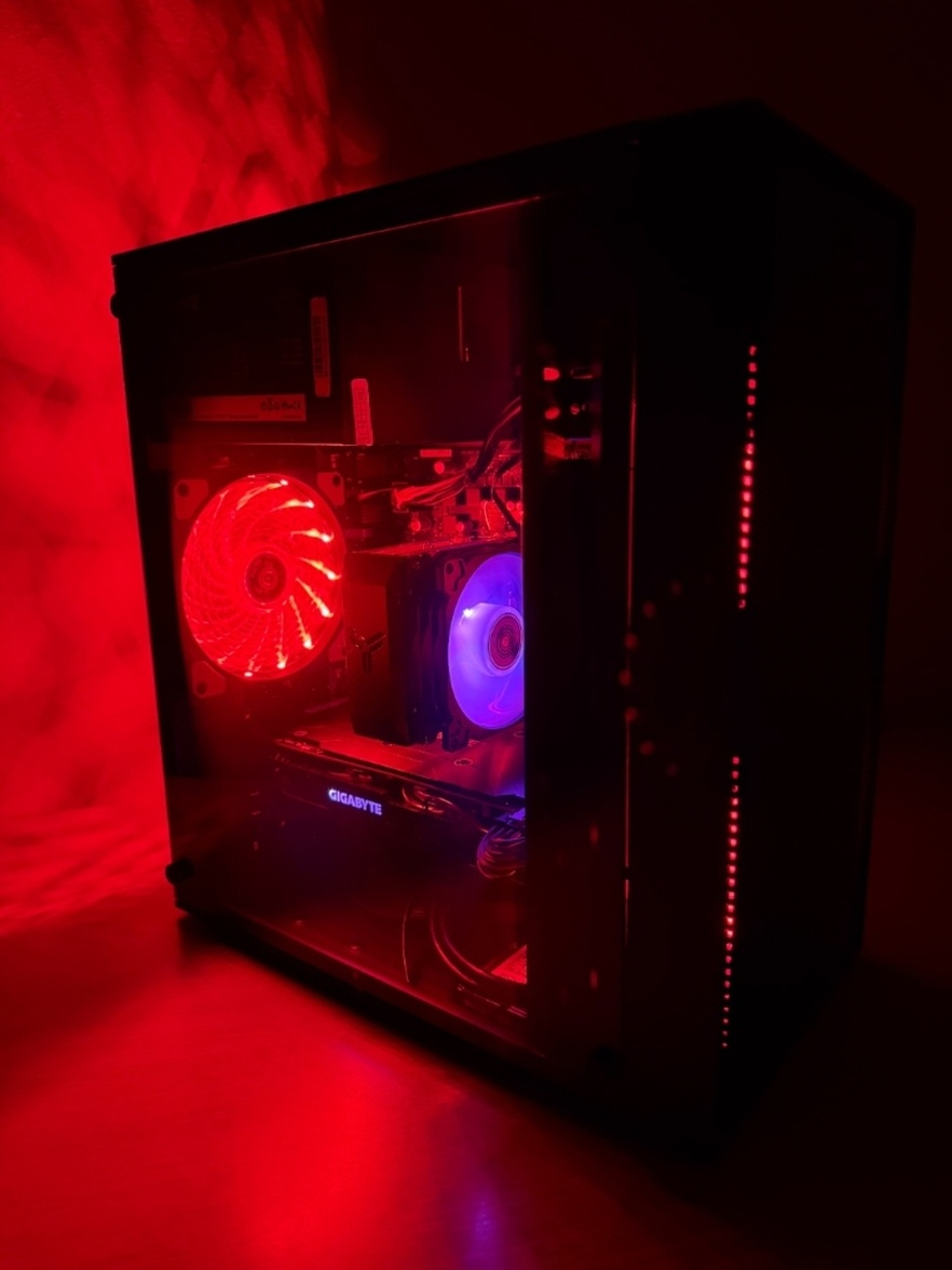 Herný počítač.AMD Ryzen 5 2600 6x3,40GHz.16gb ram.RX 580 8G