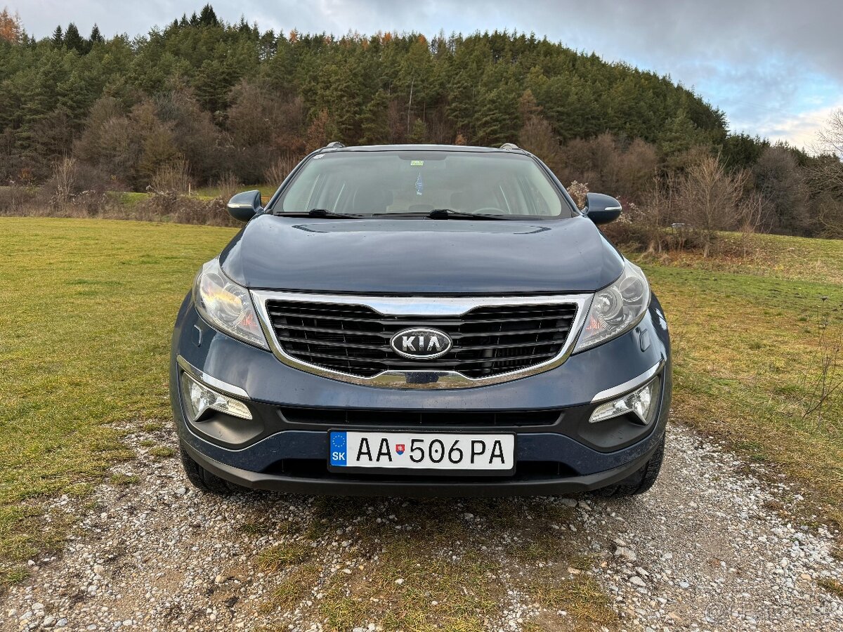 Predam kia sportage 2.0crdi 4x4 automat