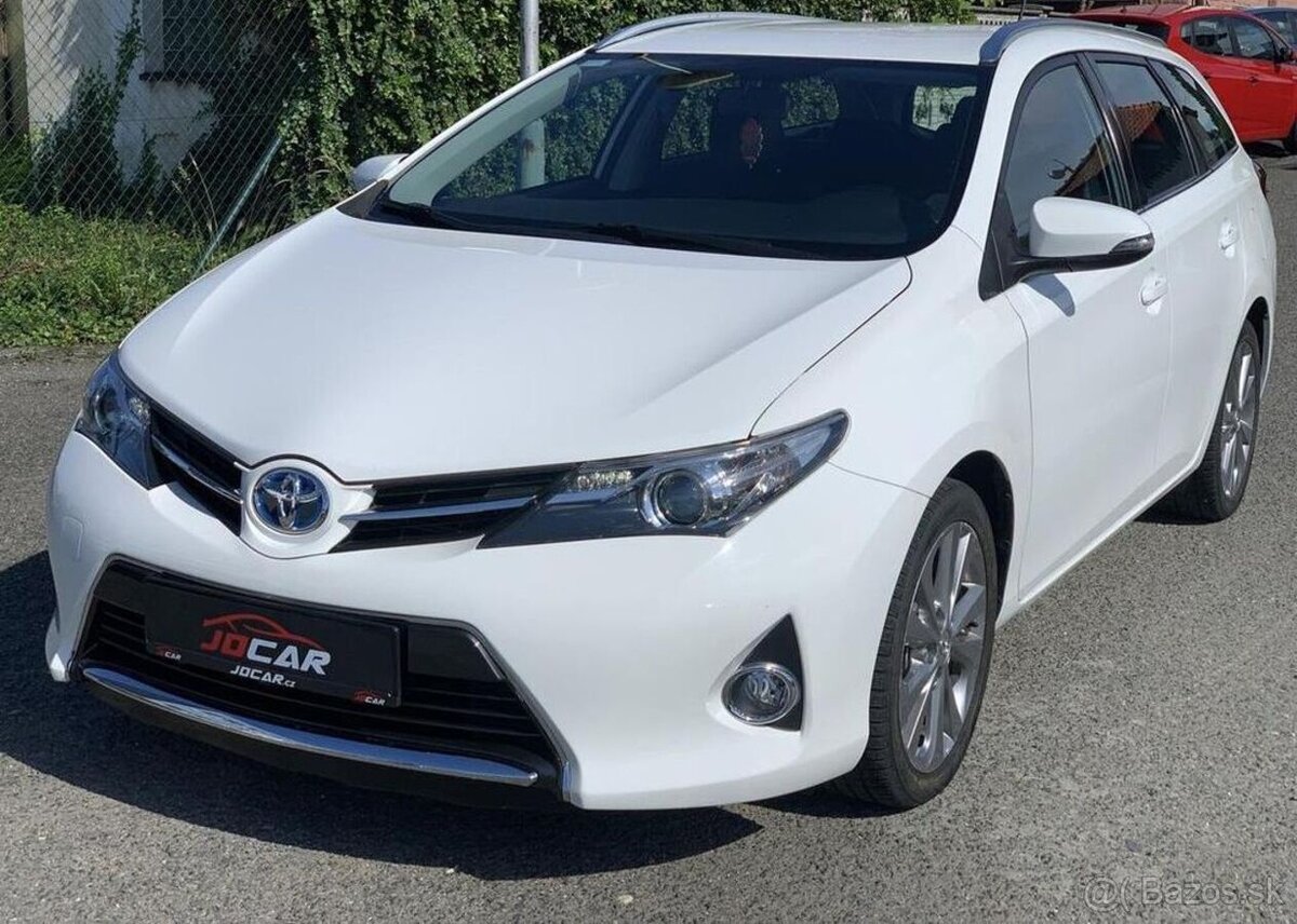 Toyota Auris 1.8i HYBRID AUTOMAT KAMERA hybridní automat