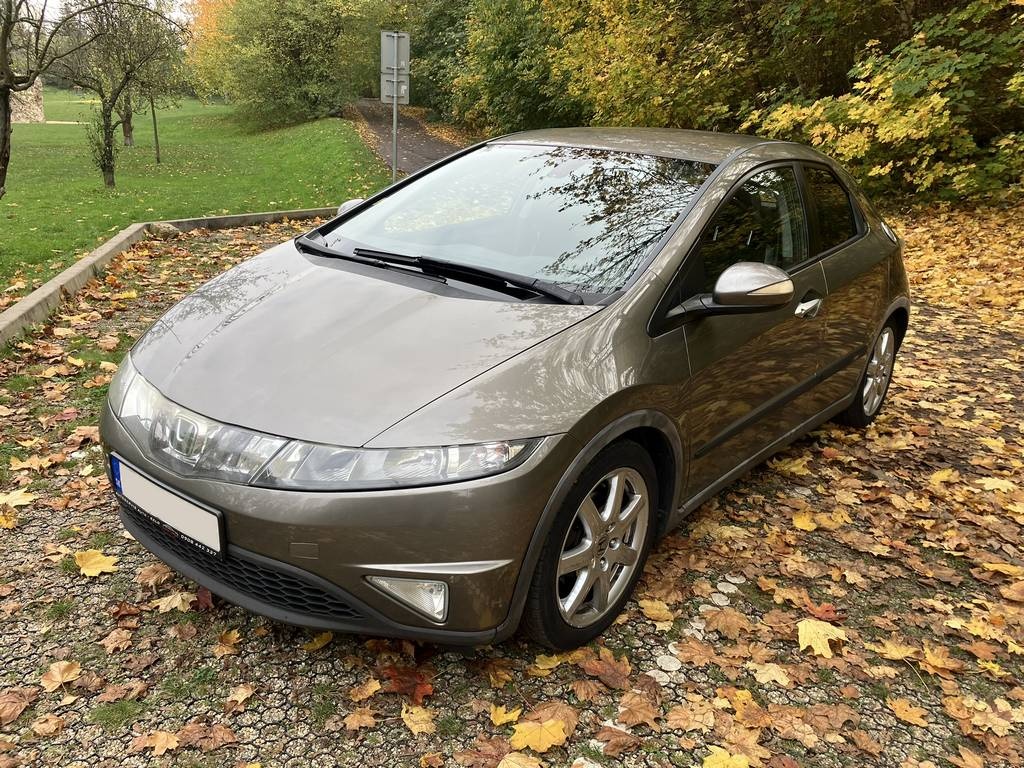 Honda Civic 8G Executive (2007) 2.2 CTDi 103kW