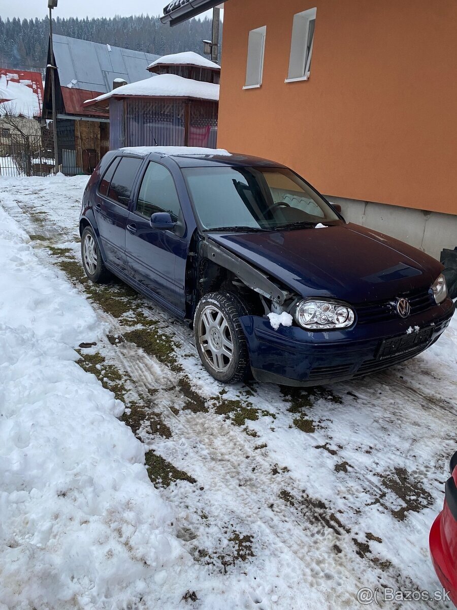 Rozpredám volkswagen golf 4 1.6 benzín