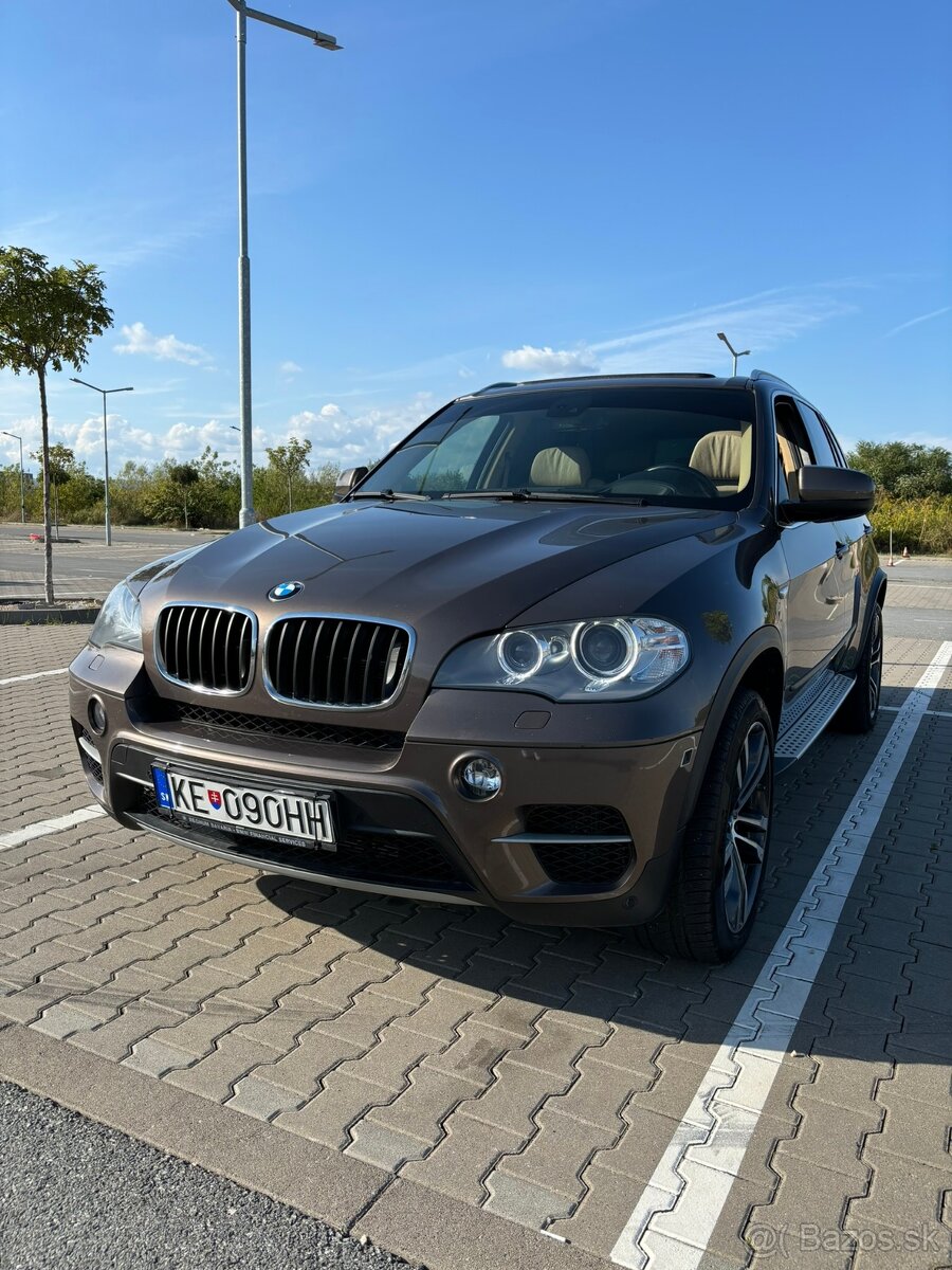 BMW X5 Xdrive50i 4.4 V8 300kw