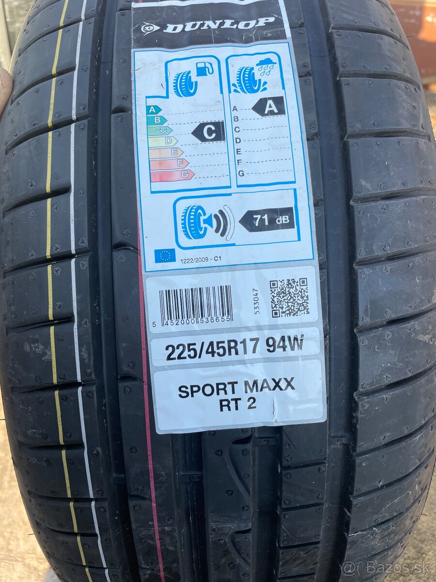 Predám 1 kus Dunlop 225/45R17.