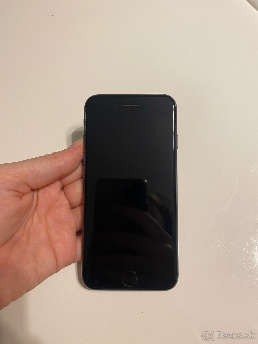 Predám Apple iPhone 8 64GB Black