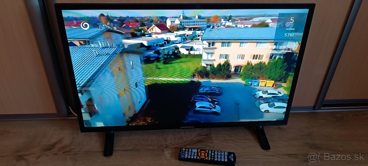 Predám zánovný LED televízor Thomson uhlopriečka 82cm nevyuž