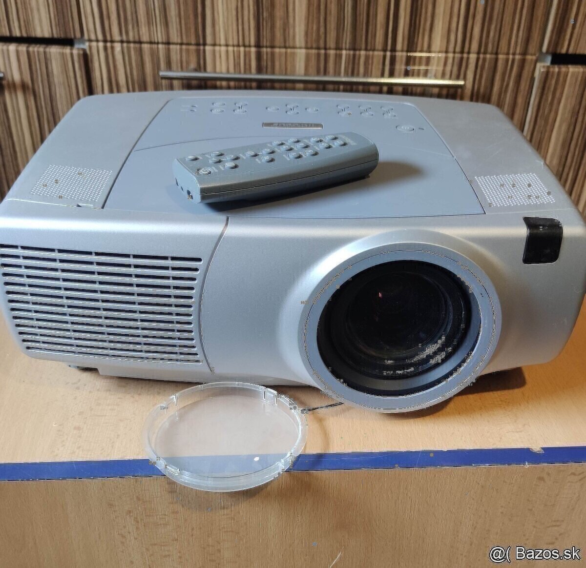 InFocus LP860 Projector + dialkový ovládač