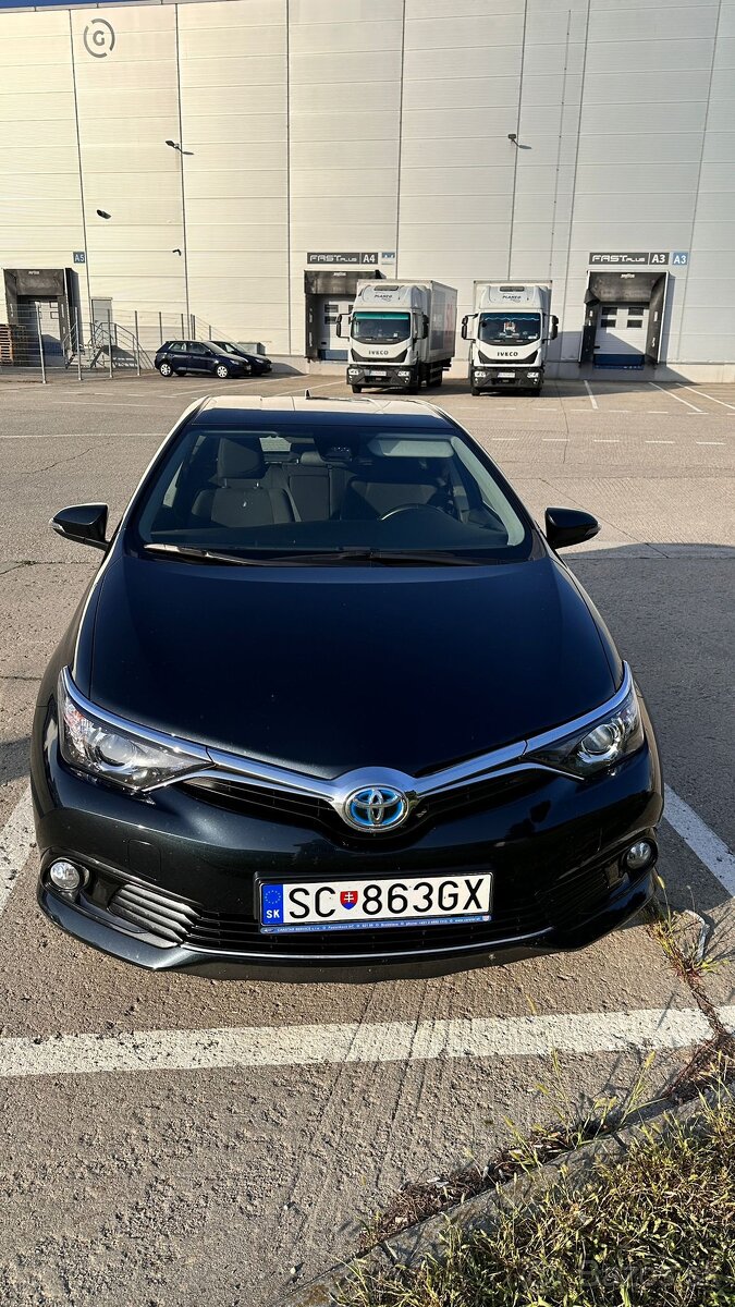 TOYOTA AURIS 1,8 VVT-I HEBRIT