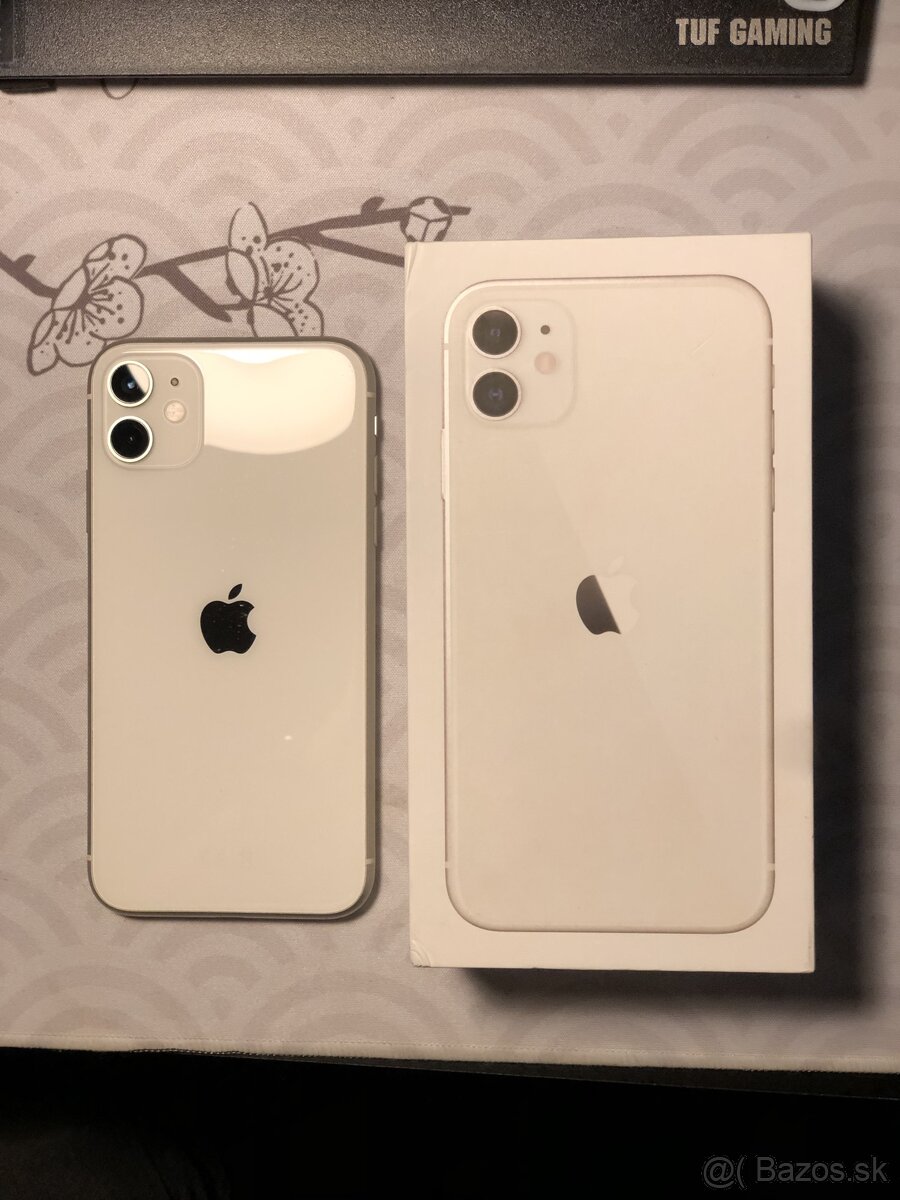 iPhone 11 white