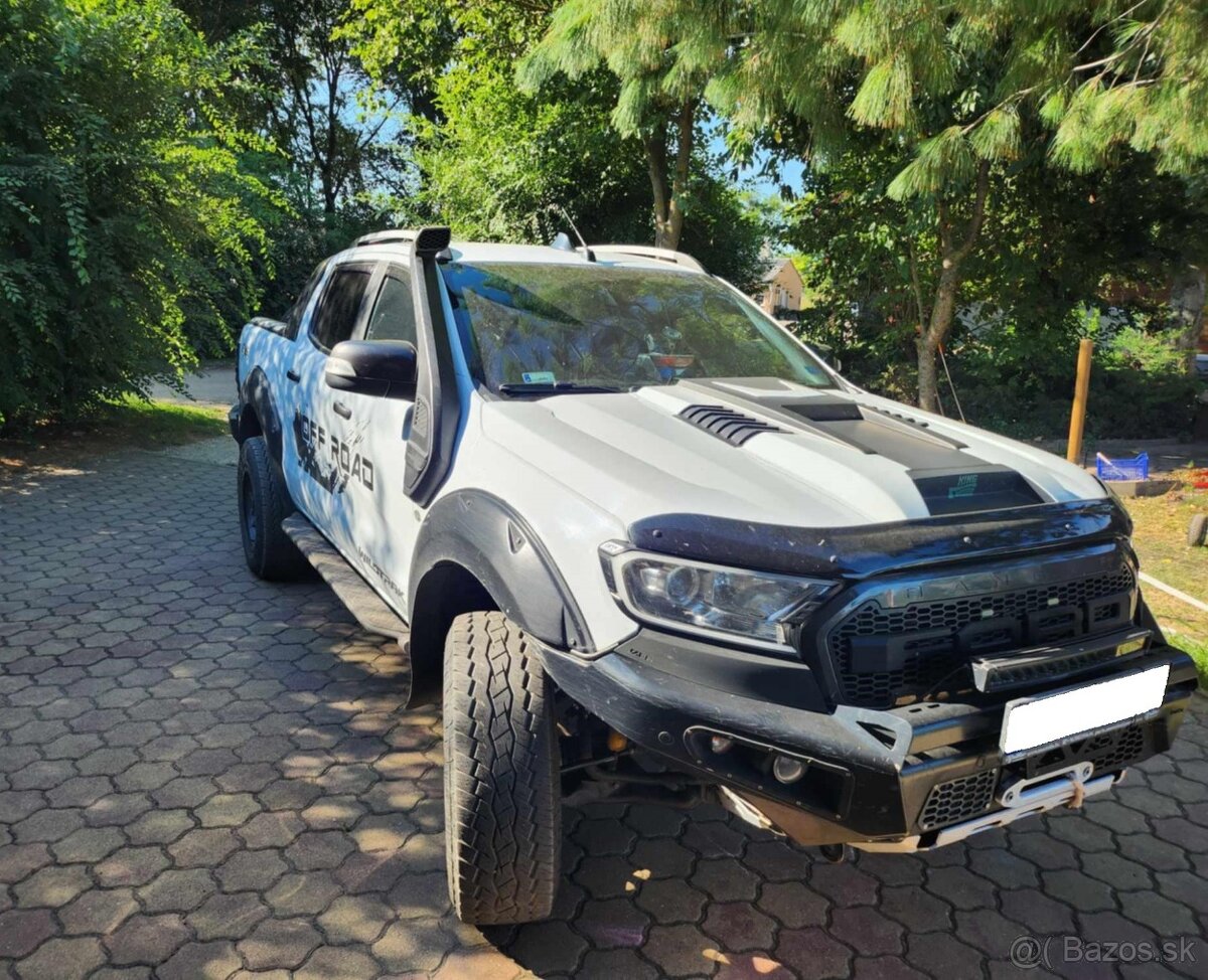 Ford Ranger 3.2 TDCi 4x4 Wildtrak, Veľa doplnkov