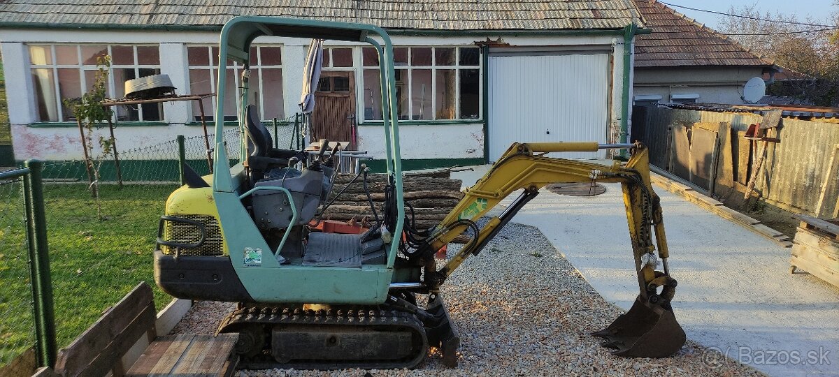 Minibager Yanmar B15