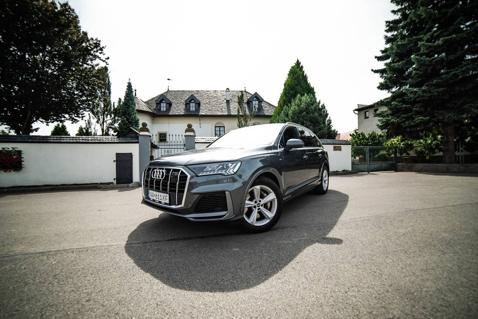 Audi Q7 55 3.0 TFSI S line quattro tiptronic AJ NA SPLÁTKY