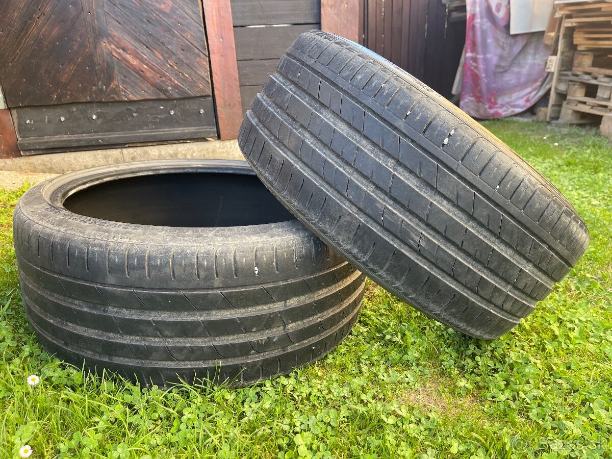 Predam 2kusy pneu 235/35 r19 Nexen