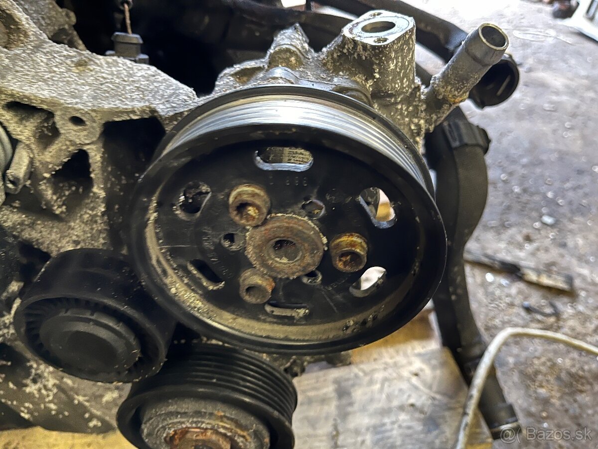 Servo pumpa  Audi a4 b8 2,0tdi