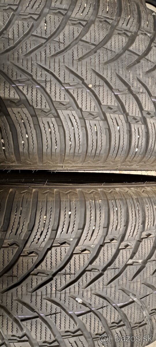 Predám 2ks pekné zimné 255/50r19-107V Nokian