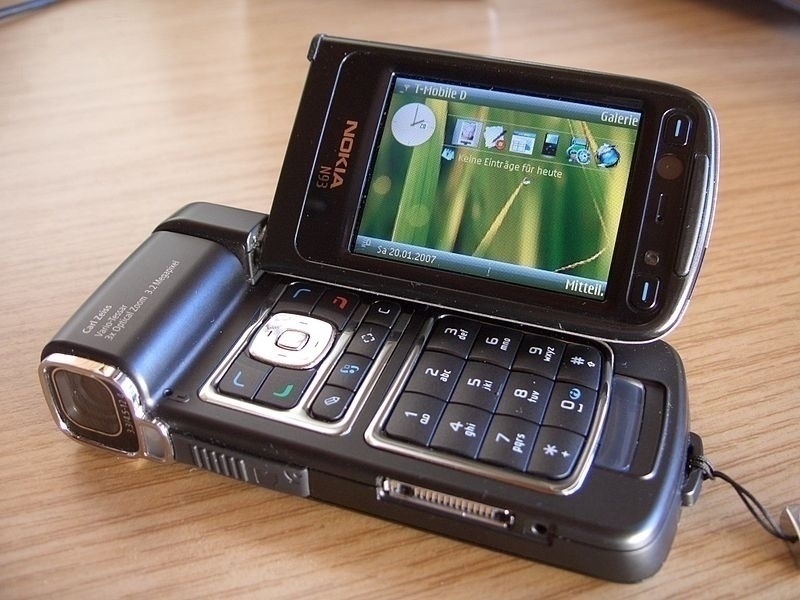 NOKIA N93 - - - REZERVOVANÉ - - -