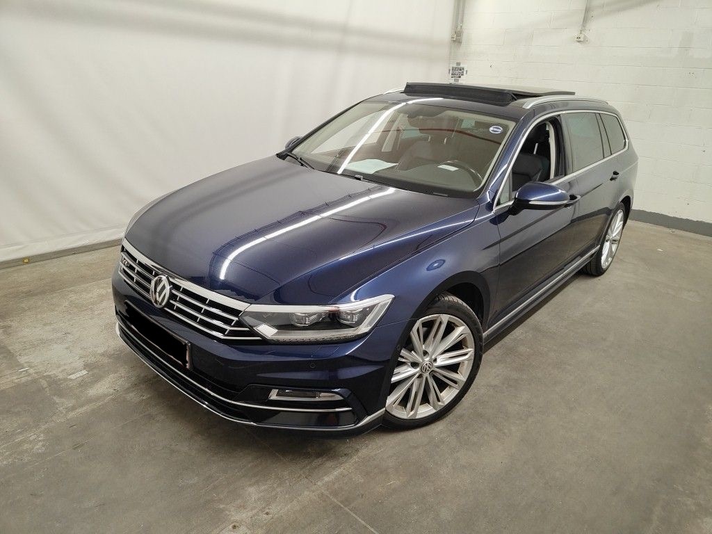 VW Passat Variant 2.0 TDI Highline R-line 110kw