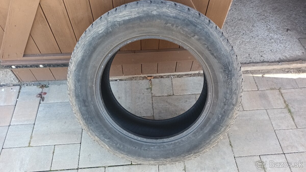 Pneu 275/60 r20