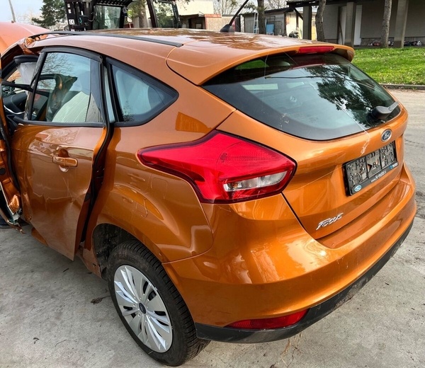 Rozpredám diely Ford Focus mk3 lift HB 1.6i IQDC 2018