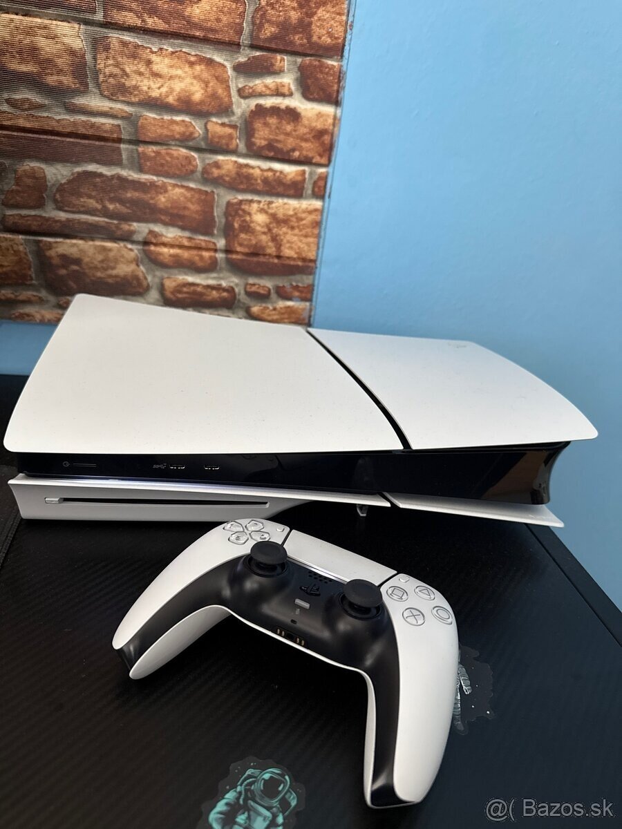 PS5 Slim mechanika v záruke 22mes. ( ?LCD 24Palc.? )