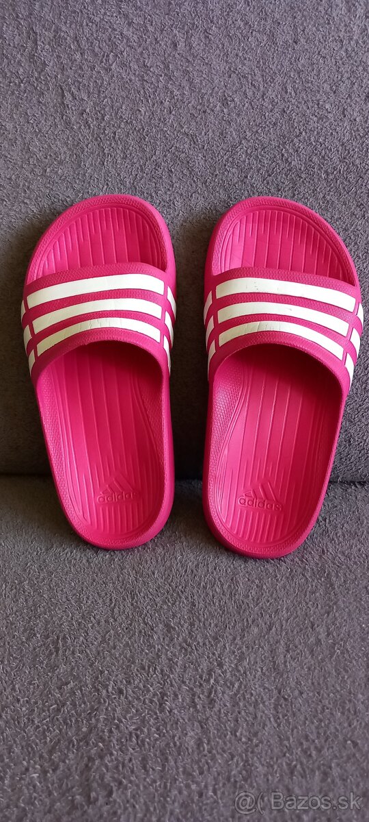 Šľapky Adidas