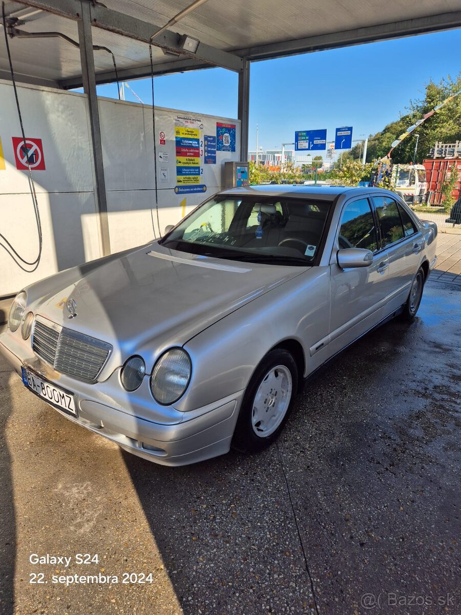 Mercedes benz E w210