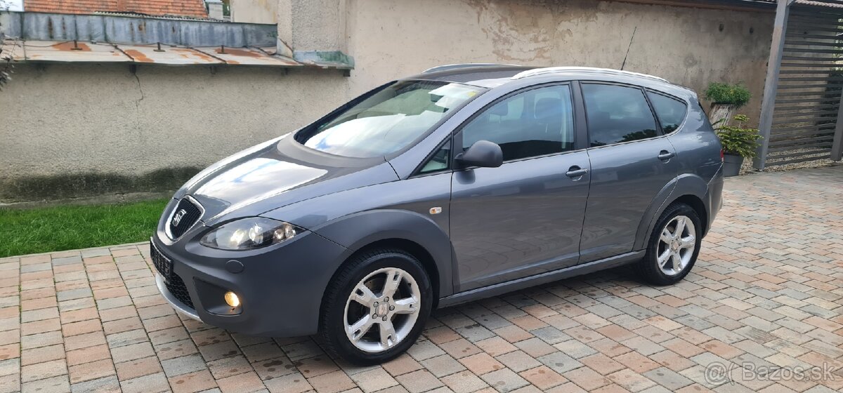 Predám Seat Altea Freetrack 2,0 tsi Sport ,4x4 , AT 12/2013