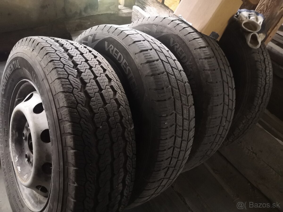 Pneumatiky na dodávku 215/75 r16 C.