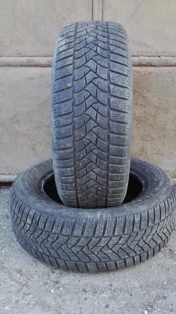 Predám 2-Zimné pneumatiky Dunlop Sport 215/60 R16