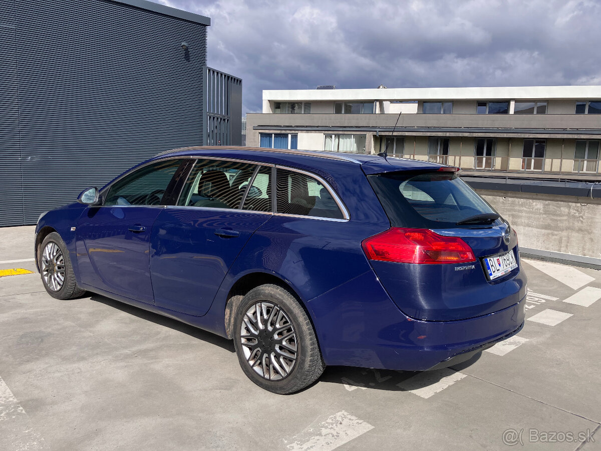 Opel Insignia Combi 4x4 po STK