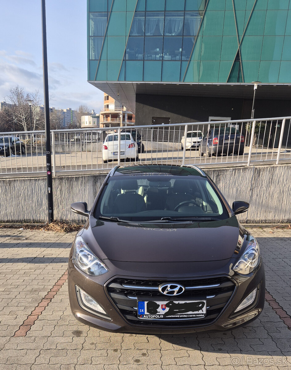 Hyundai i30 1.6 MPI CVVT YES Combi