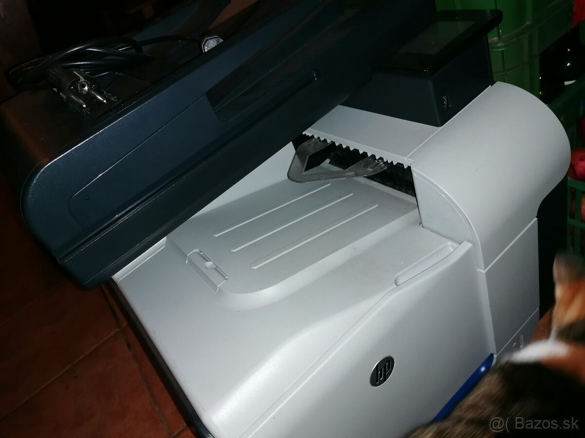 Multifunkčné zariadenie HP laser jet 500 color