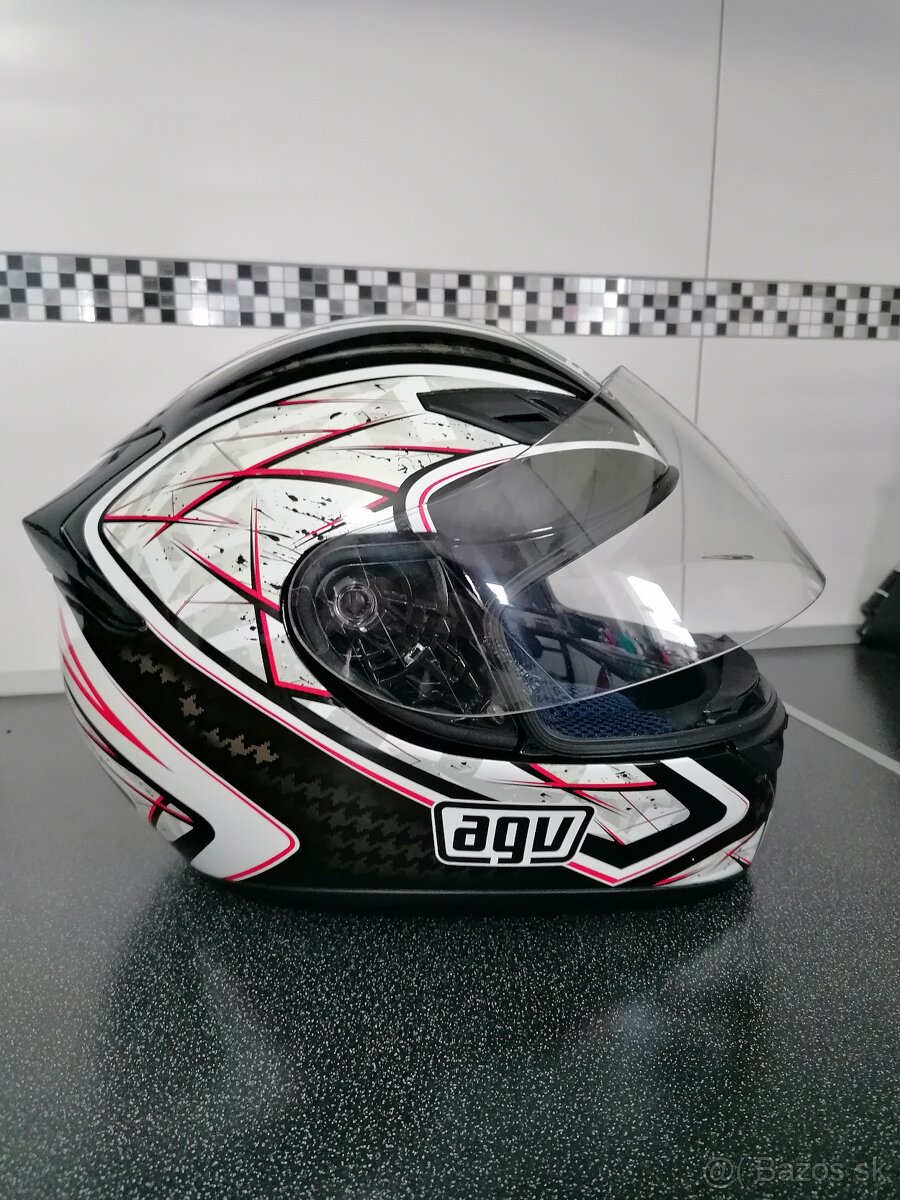 Prilba AGV K4