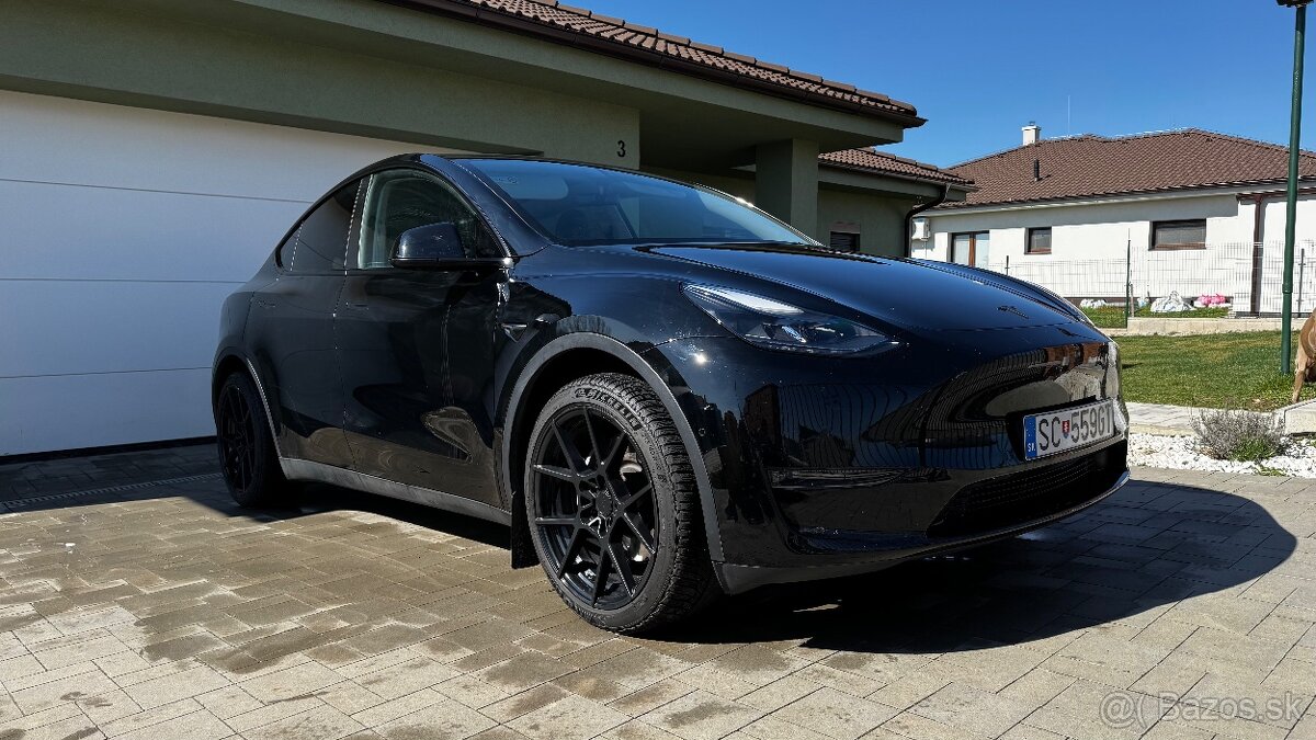 Tesla Model Y Long Range