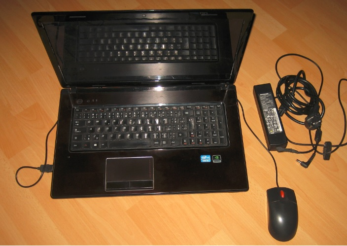 LENOVO G780 intel i5, NVidia (velky displej 17,3")