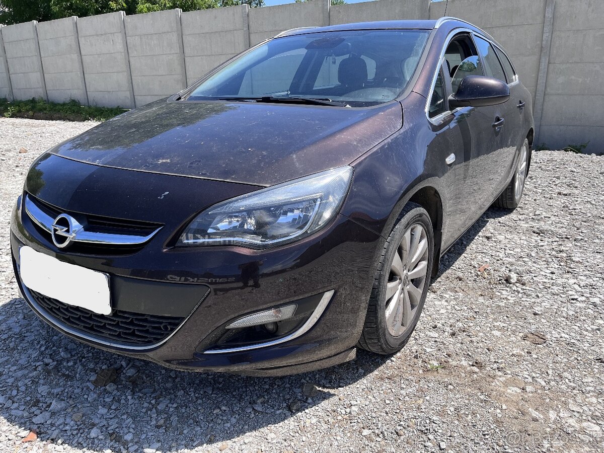 Opel Astra J 09-15 1,4 turbo 103kw rozpredam na nd