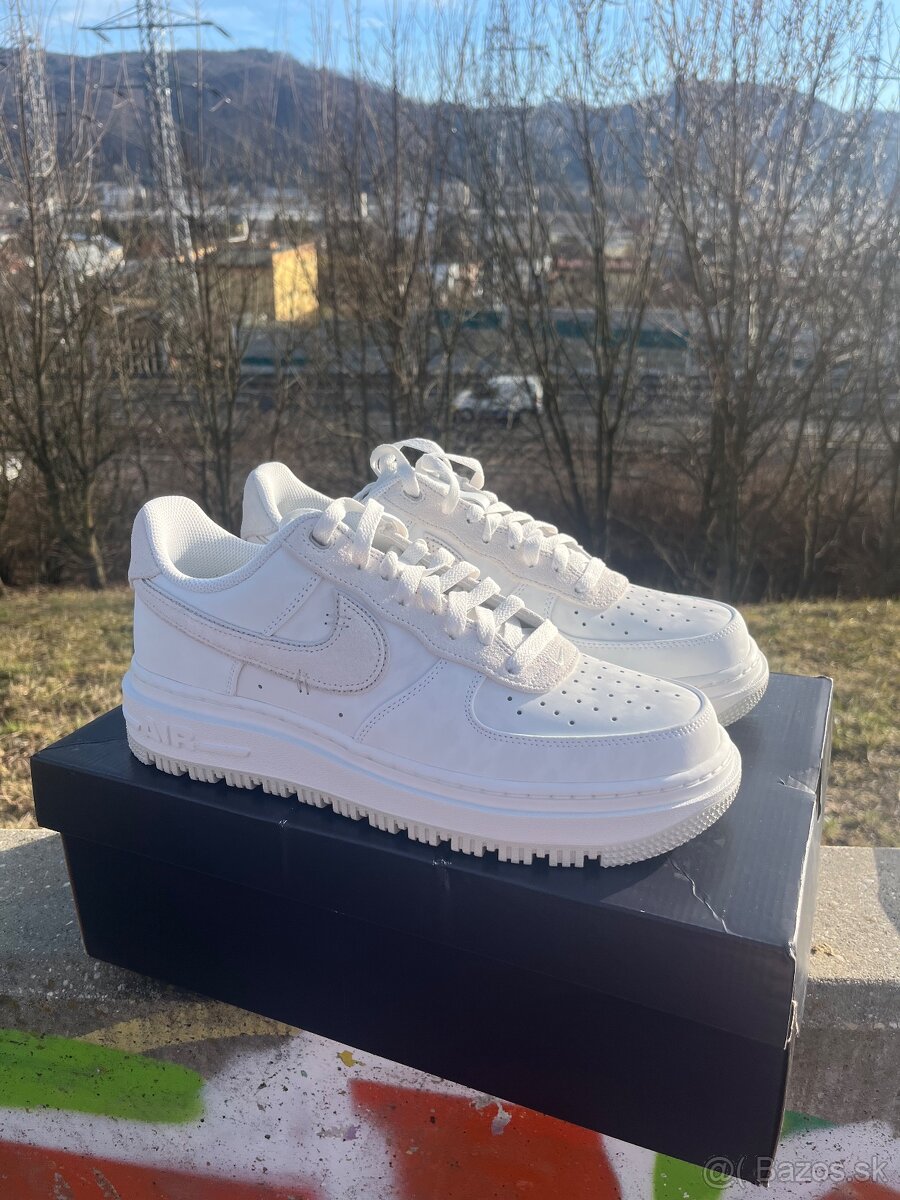 nike air force 1 luxe summit white